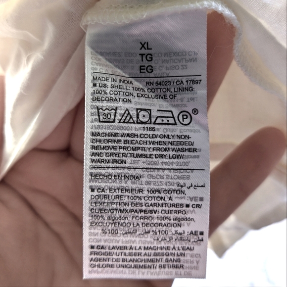 NWT Beautiful Off-white Embroidered Dress with Pockets - Picture 9 of 9